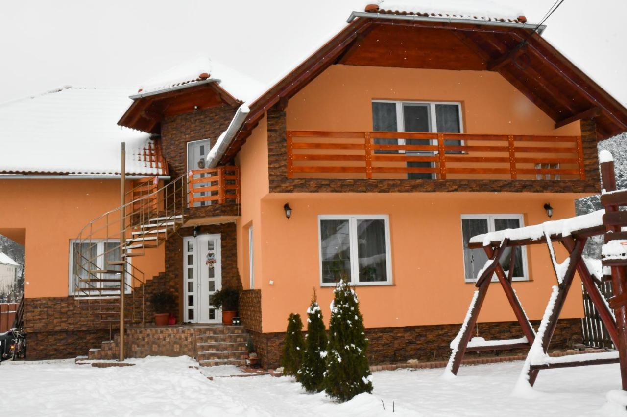 Casa De Oaspeti Cristian Praid Luaran gambar